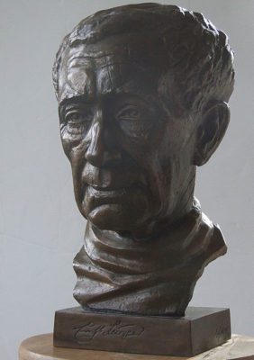 Sculpture of Ernst Jünger by Jevgenij Kulikov (1994). Source: Wikimedia Commons.